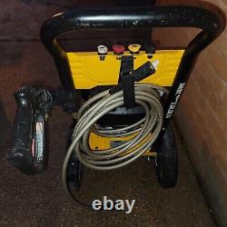 DEWALT 3300 PSI 2.4 GPM Cold Water Gas Pressure Washer with HONDA GCV200