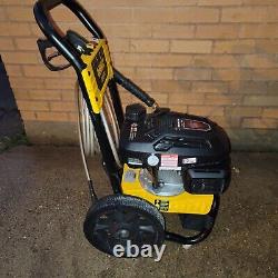 DEWALT 3300 PSI 2.4 GPM Cold Water Gas Pressure Washer with HONDA GCV200