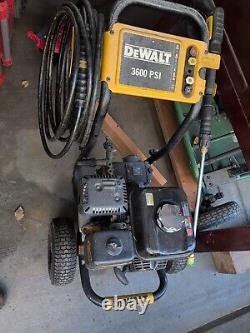 DEWALT DXPW3625 3600 PSI 2.5 GPM HONDA GX200 Cold Water Professional Gas