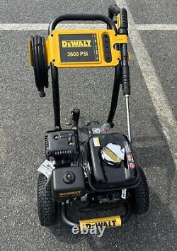 DEWALT DXPW61299 3600 PSI 2.5 GPM HONDA Gas Cold Water Pressure Washer