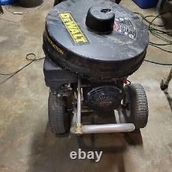 Gas pressure washer 2700 psi 2.4 gpm Honda engine