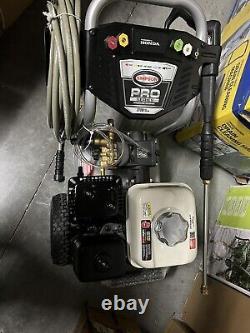 NEW SIMPSON PowerShot 3700-PSI 2.5-GPM Cold Water Gas Pressure Washer (OPEN BOX)