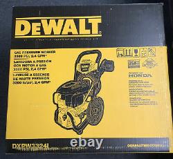 New DEWALT DXPW3324I 3300 PSI at 2.4 GPM Honda Cold Water Gas Pressure Washer