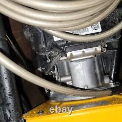 DEWALT Nettoyeur Haute Pression à Gaz à Eau Froide 3300 PSI 2,4 GPM avec HONDA GCV200