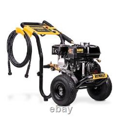 Laveuse à pression à essence DEWALT professionnel 3600 PSI 2.5 GPM avec moteur GX200 à froid