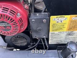 Nettoyeur haute pression à eau chaude à essence diesel MI-T-M 2403. GX200 Honda 6.5. Lire la description.